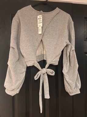 Culpos INC Light Gray Cropped Tie-Back Sweatshirt